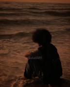 میگه که: آمدی خیرست عشق بورزی تو به ما!! 