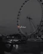 هی اشکا میخواد بریزه من پلک میزنم و میخندم...