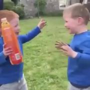 هرکی اینو تا آخر ببینه و نخنده دیگه امیدی بهش ندارم تا آخر ببین 