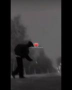 گاهی اوقات از کسانی که توقع داری میمونم همون آدما میرن