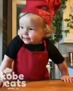 من بچه بودم حتی نمیتونستم یک تخم مرغ درست کنم