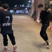 یک امشب شبه عشقه همین امشبو داریم 