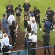 فشار اصلا من دارم می خندم😮‍💨