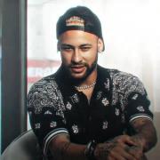 یهِ قَلب دارَم اونَم تویی 𝗡𝗲𝘆𝗺𝗮𝗿 𝗝𝗿🌚✨