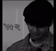 تهیونگ ناراحت نشو اون دختر باید ناراحت باشه که ترو از دست داده