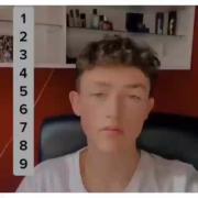 با صدای بلند گوش بده اگ تونستی نخند!