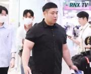 حتی خلبانم از زیبایی تهیونگ فیلم میگرفت🤌