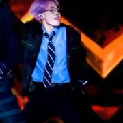 اجرای پرشور پارک جیمین از بی‌تی‌اس - موزیک ویدیو کی‌پاپ