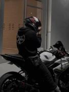 ꜰᴇʟᴏʀᴀ............................