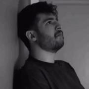 غمگین ترین لحظه تنهایی بغض کردنه