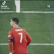 دخترم ولی عاشق فوتبال و فوتبالیست ها 