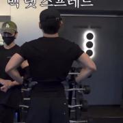 تمرینات جانگ کوک و وی (بی‌تی‌اس) در باشگاه