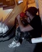 شبی پر از دلتنگی: ویدیوی غمگین با حس تنهایی