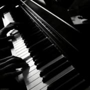 برای اولین بار تونستم تو تاوبیو تو اپارات و تو گوگل بزلرم