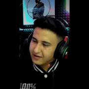 ی چیزی پسرونه بگو که دخترا بلد نیستند.