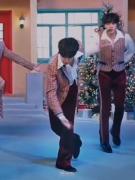 ولی جوری که جیهوپ با ما مثل پرنسس رفتار میکنه:)