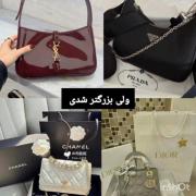 از بچگی تا بزرگسالی: مجموعه ای از زیورآلات و لوازم آرایش