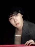 اجرای پرانرژی جیهوپ (K-pop)