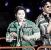 اجرای پرشور یونگی (شوگا) از بی‌تی‌اس در کنسرت