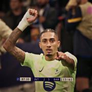 زمین گرده و کارما کار بلد و رئالی ها هم که کینه ای..