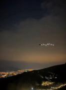 منظره دلنشین شهر در شب با موسیقی احساسی و متن دلتنگی